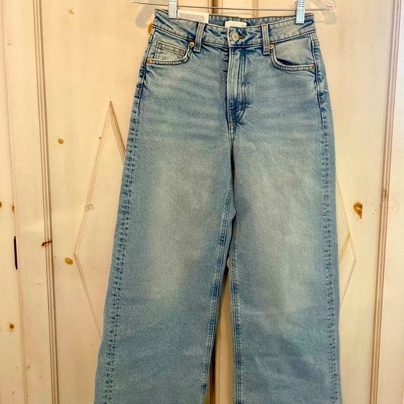 H&M Denim 
 HIGH RISE WIDE-CUT JEANS
Size 2 NWT - Picture 2 of 9